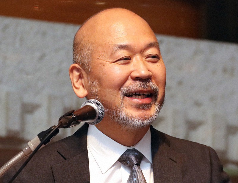 21世紀フォーラムで講演する菅谷富夫大阪中之島美術館館長=撮影場所1で2020年10月26日、菱田諭士撮影