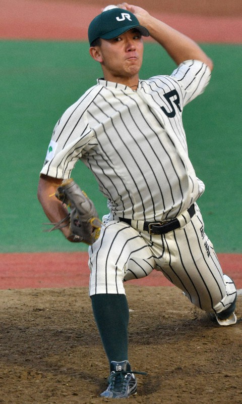 力投する東京都・JR東日本の伊藤=西夏生撮影