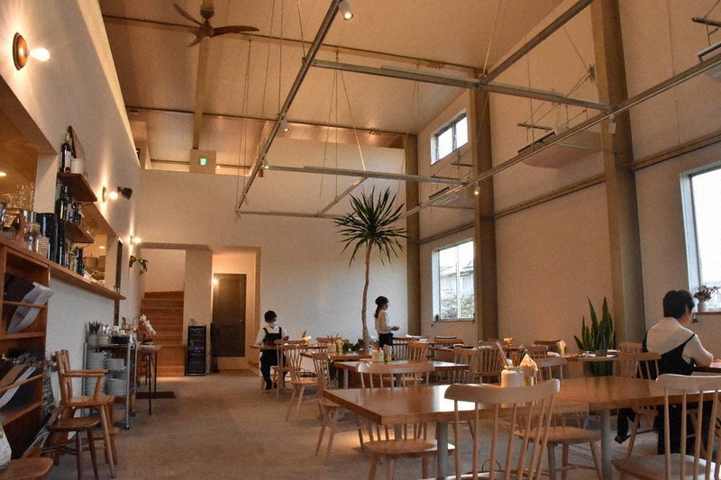 いばらき魅力見つけ隊 複合施設トランジットフォークス 居心地いい５店舗 水戸活性化へ 茨城 毎日新聞