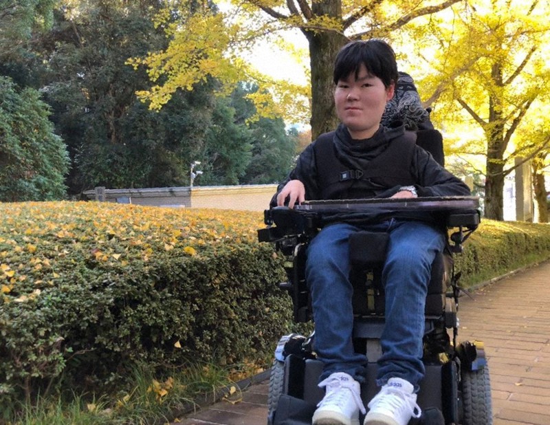 まあくんの大学生日記 １ マウス頼りに 難病と生きる 広島 毎日新聞