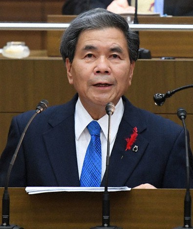 熊本県議会全員協議会で川辺川ダムの建設容認を表明する蒲島郁夫知事=熊本市中央区で2020年11月19日、矢頭智剛撮影