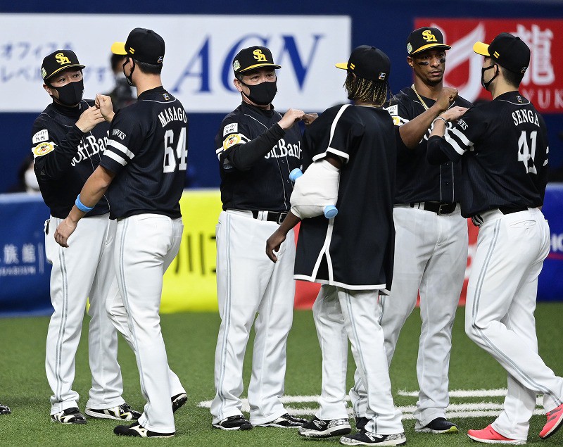 プロ野球日本シリーズ開幕 巨人―ソフトバンク第1戦 [写真特集3/22