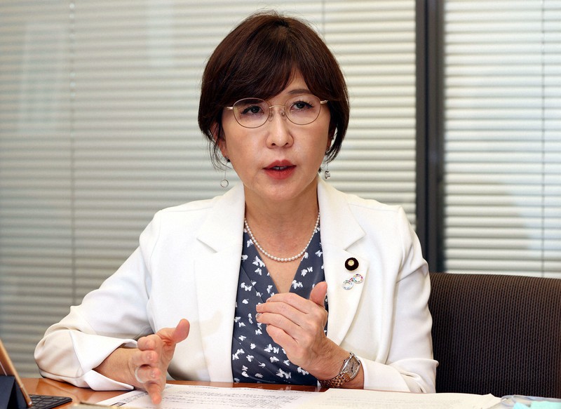 インタビューに答える稲田朋美・前自民党幹事長代行=東京都千代田区で2020年11月19日、幾島健太郎撮影