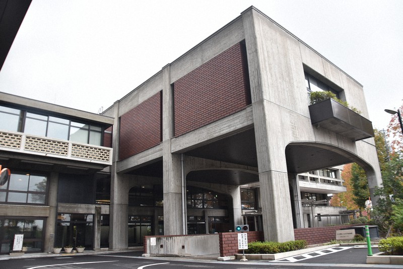 岡山県議会棟=益川量平撮影