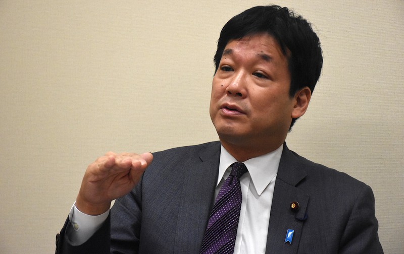 薗浦健太郎氏=須藤孝撮影