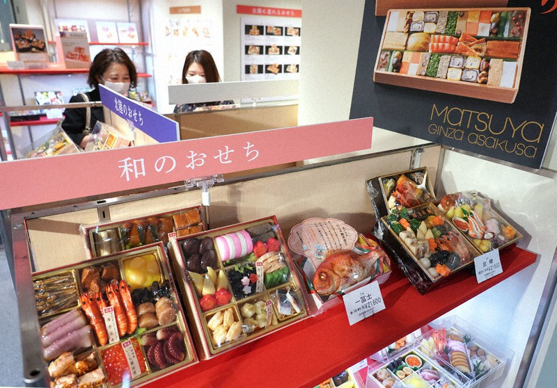 特集ワイド 高額のおせち コロナ禍で熱視線 帰省やめプチぜいたく 実家にプレゼント 毎日新聞