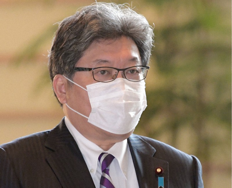 閣議に臨む萩生田光一文部科学相=首相官邸で2020年11月27日午前8時20分、竹内幹撮影