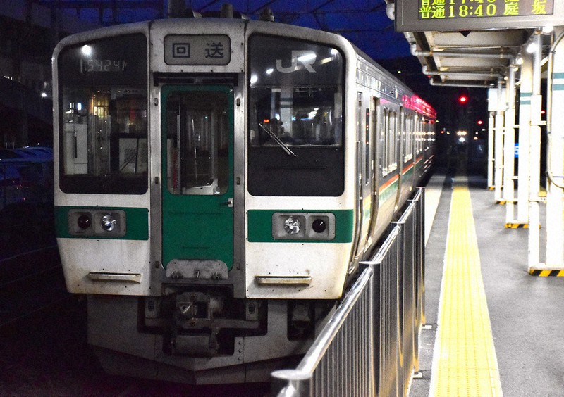 JR奥羽線の車両=福島市のJR福島駅で2020年11月26日、渡部直樹撮影