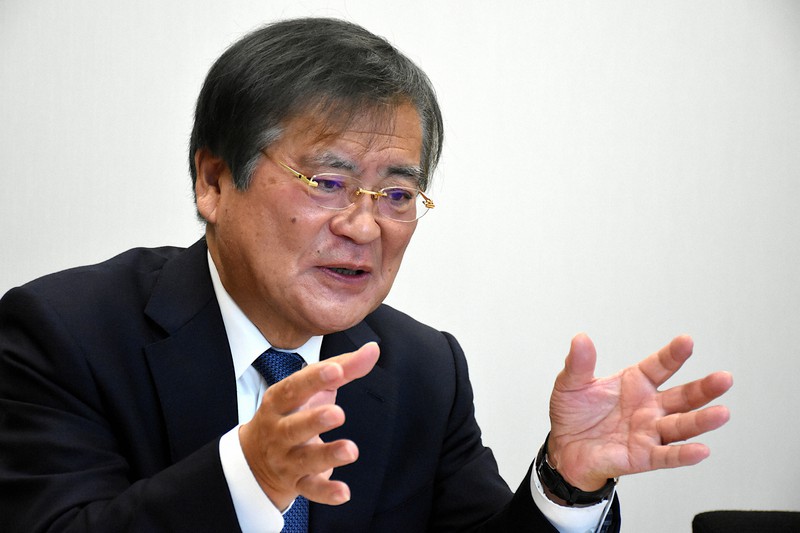 鉢呂吉雄氏=須藤孝撮影