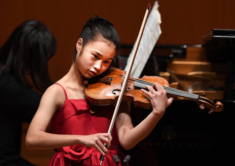 富樫美玲さん、若生麻理奈さんが1位に 学生音コン全国バイオリン小中