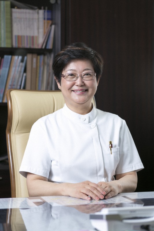 日本乳癌検診学会理事で久留米総合病院長の田中眞紀医師=同病院提供