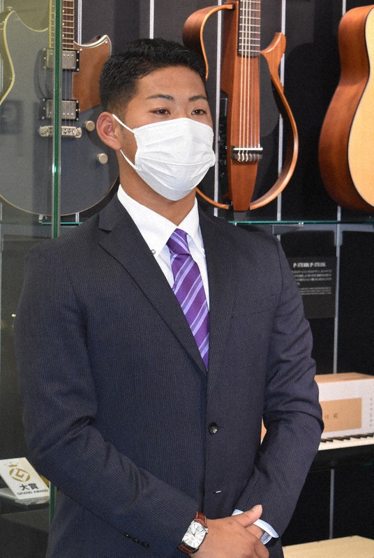 プロ野球 ヤマハ 池谷投手 背番号 ５３ ｄｅｎａと仮契約 １年目から１軍で 静岡 毎日新聞