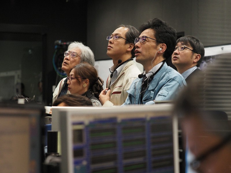 はやぶさ2帰還へ すごいところに 開発 運用担当者が流した涙 毎日新聞