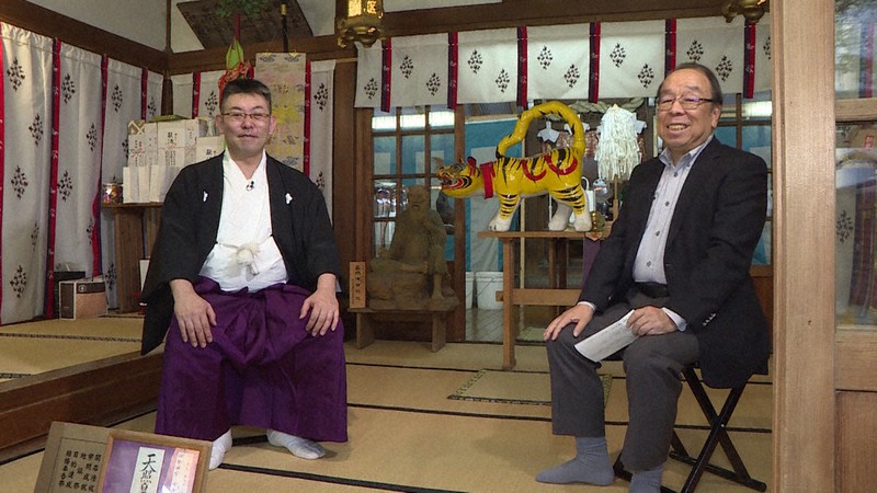 ウェブの「たなみん寄席」で対談する高島幸次・大阪大招聘教授(右)と少彦名神社の別所賢一宮司=田辺三菱製薬提供