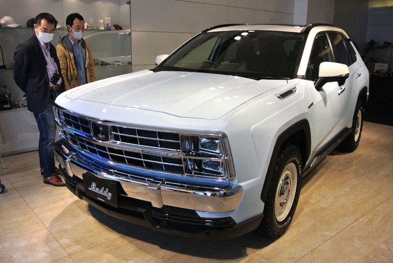 ナイス バディ 光岡自動車 初のｓｕｖ 富山 毎日新聞