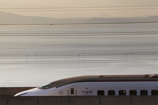 国内最速は320キロ」全国に伸びた新幹線の勇姿 | 鉄道カメラマン見聞録