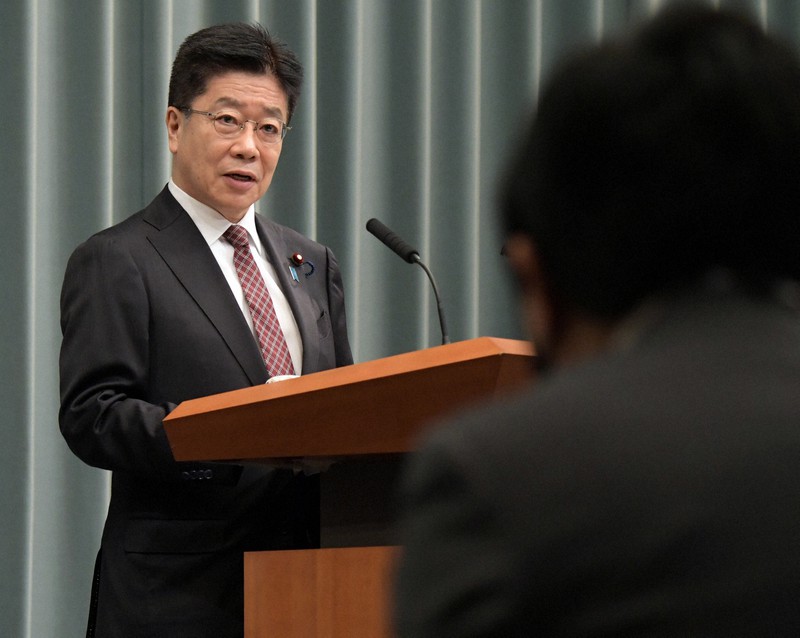 記者会見する加藤勝信官房長官=首相官邸で2020年12月10日午前11時34分、竹内幹撮影