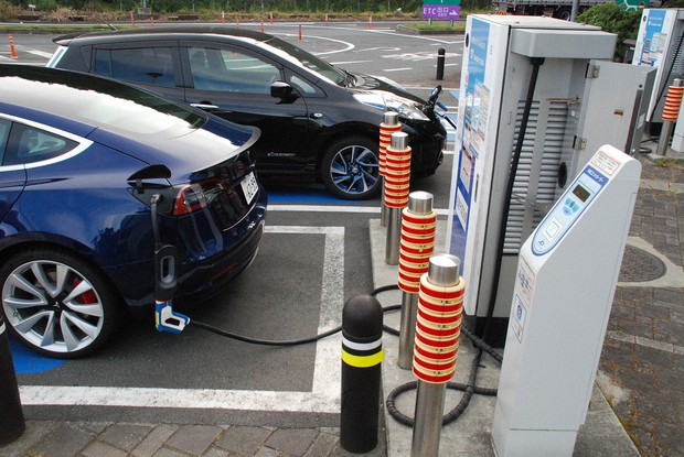 ガソリン車ゼロの衝撃 揮発油税が消える ガソリン車ゼロ の衝撃 コロナ禍とｅｖシフトで大増税時代が来る 週刊エコノミスト Online