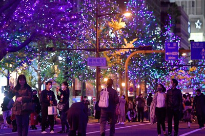 京阪神の光のイベントに陰り 大阪モデル 赤信号 で縮小や一時中止 毎日新聞