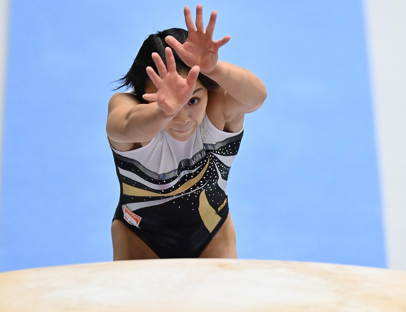 村上茉愛、2年ぶり4度目V 体操全日本選手権女子決勝 [写真特集7/10