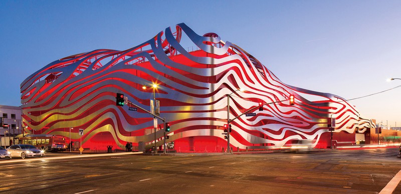 ピーターセン自動車博物館の新サービスが話題となっている Petersen Automotive Museum提供