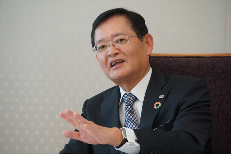 インタビューに答える東芝の車谷暢昭社長=東芝提供