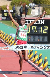 世羅が逆転優勝 最終5区のムッソーニが7人抜きで5年ぶりv 全国高校女子駅伝 スポニチ