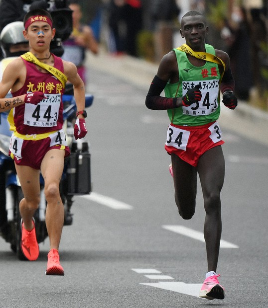 全国高校駅伝：世羅、冷静大差守る 男女V呼ぶ区間新（その1） 男子