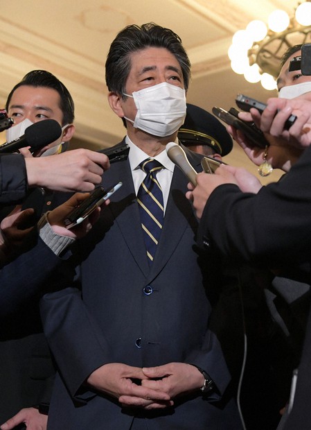 安倍前首相の「虚偽答弁」118回 衆院調査局 桜を見る会前夜祭 | 毎日新聞