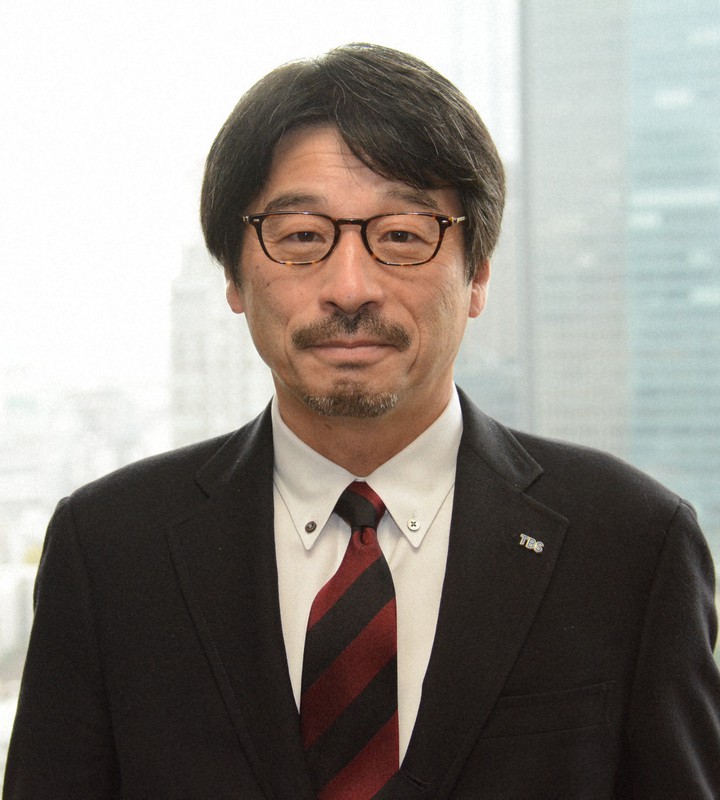 高校や大学でのラグビー経験が個性を尊重する組織論に生きているというTBSホールディングの佐々木卓社長=東京都内で2020年11月27日午前10時52分、黒川優撮影
