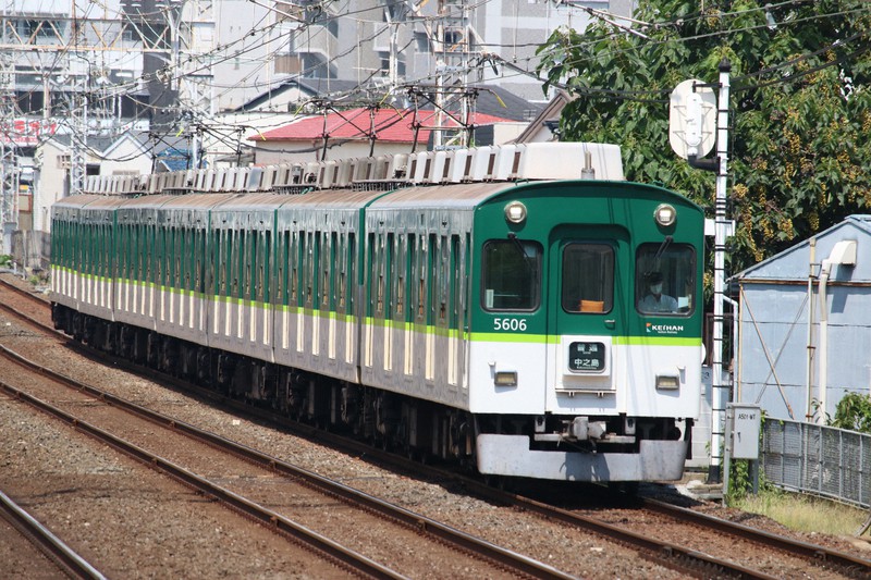 多扉車の元祖・京阪電鉄5000系