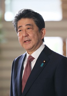 Ex-Japanese Prime Minister Shinzo Abe. (Mainichi)