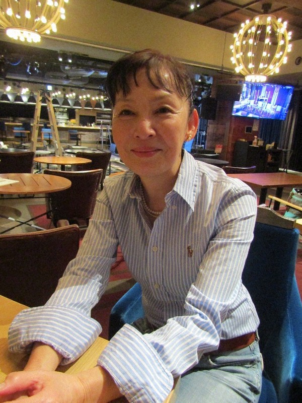 ご自宅で味わって 年末恒例の舞台 オンラインで配信 劇作家 俳優の高泉淳子さん企画 主演 東京 毎日新聞