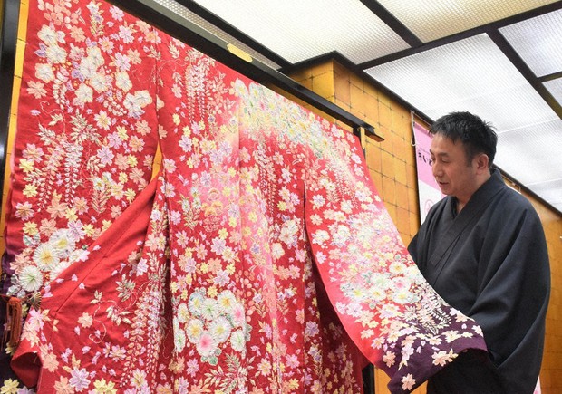 新型コロナ 県内市町村の成人式 ライブ配信 延期 中止も 着物店 キャンセル対応に苦悩 福島 毎日新聞