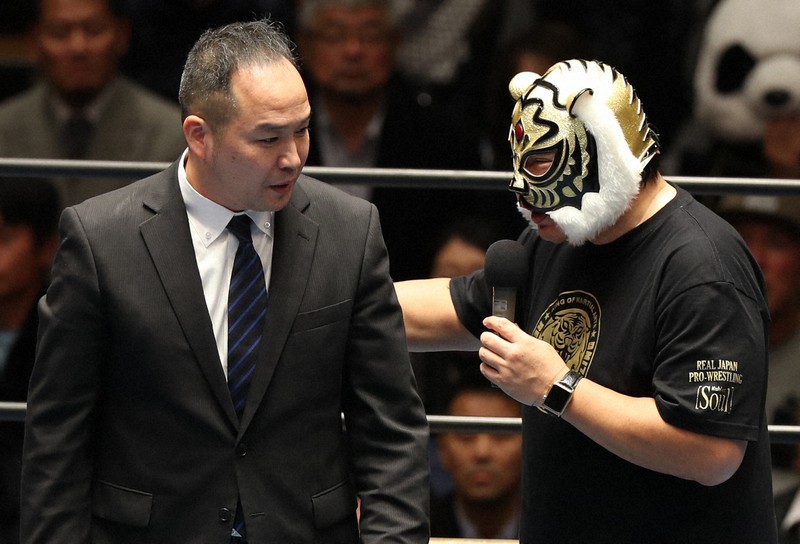 タイガーマスクの10年 下 ランドセルだけでは救えない 伊達直人 が正体を明かして訴えたかったこと 毎日新聞