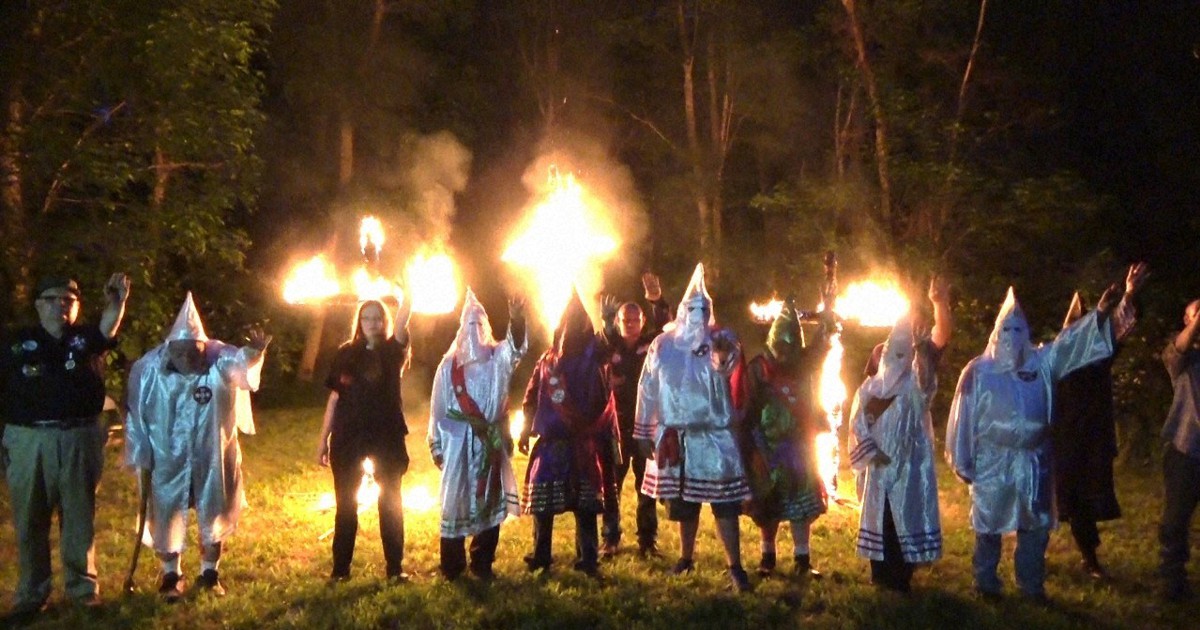 kkk***様 秘密結社KKKや新ブラックパンサー党に密着 「グルメリポート」新作、29