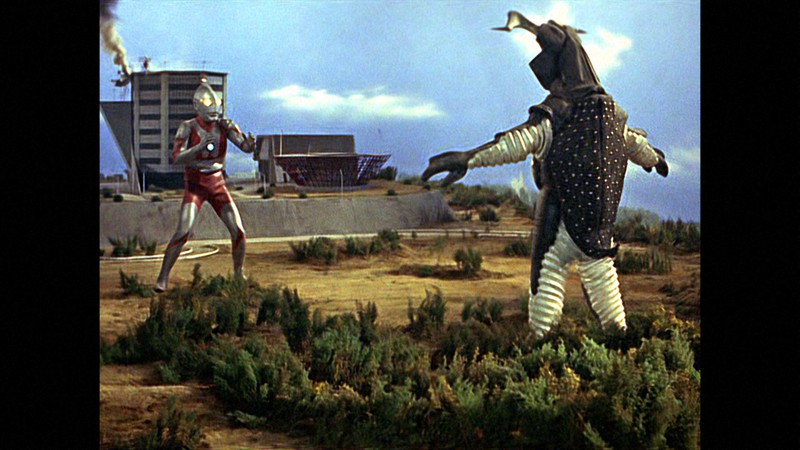 特集ワイド ウルトラマンは子供に夢を与える仕事なんだ スーツアクター古谷敏さん 毎日新聞