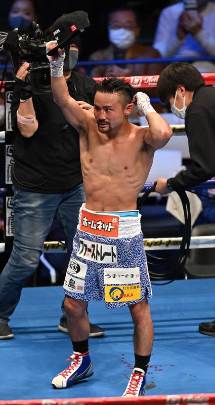 元世界王者比嘉が五回45秒ko勝ち 復帰3戦目 Wboバンダム級 毎日新聞