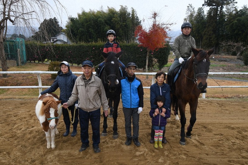 福島の相馬野馬追 今年こそ完全復活を 3代出陣夢見る一家の日々 毎日新聞