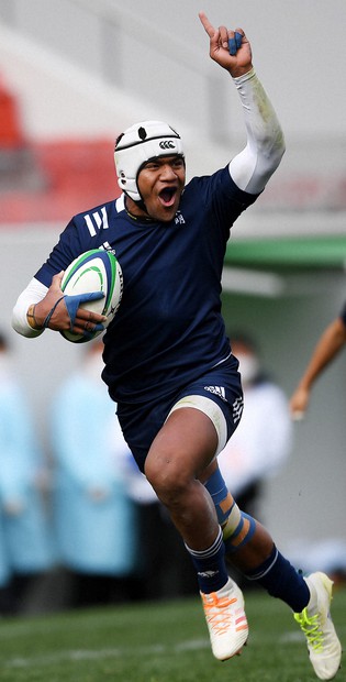 大分舞鶴　ラグビー　ブラック　トレーナー ラグビーW杯まで3日 大分舞鶴高校ラグビー部 脇谷英知（3年