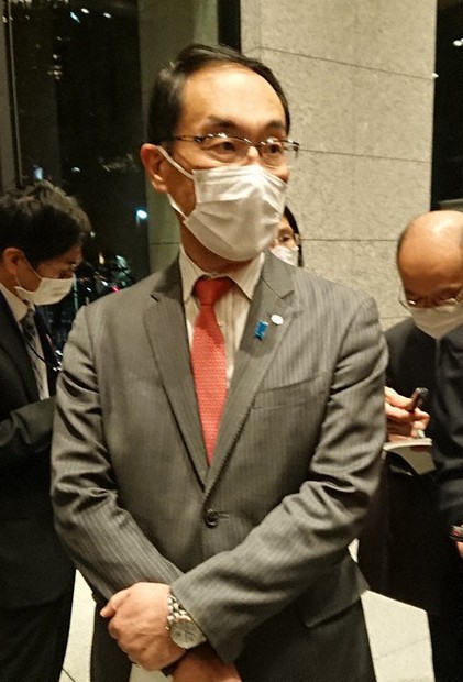 西村担当相への要望を終え取材に応じる大野知事=内閣府で2021年1月2日午後6時58分、鷲頭彰子撮影
