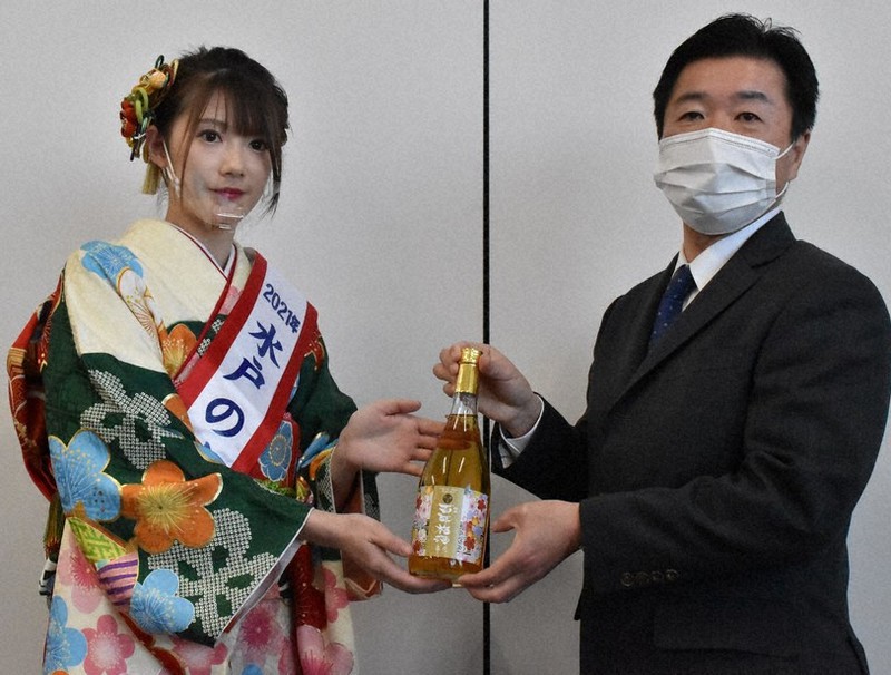 梅大使７人が水戸市長表敬 笑顔でおもてなしを 茨城 毎日新聞