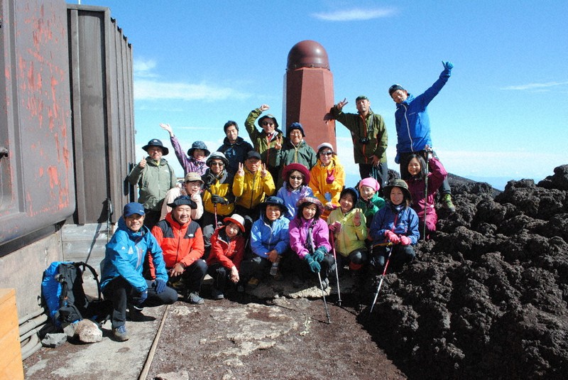 憧れの富士登山 中高年でも大丈夫 いつか私も 挑戦と自然に触れる楽しさ 毎日新聞