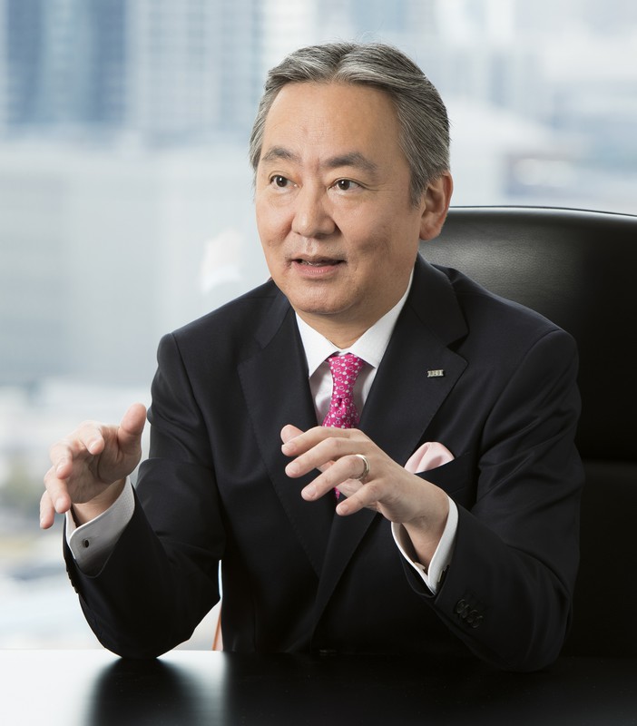 井手博氏