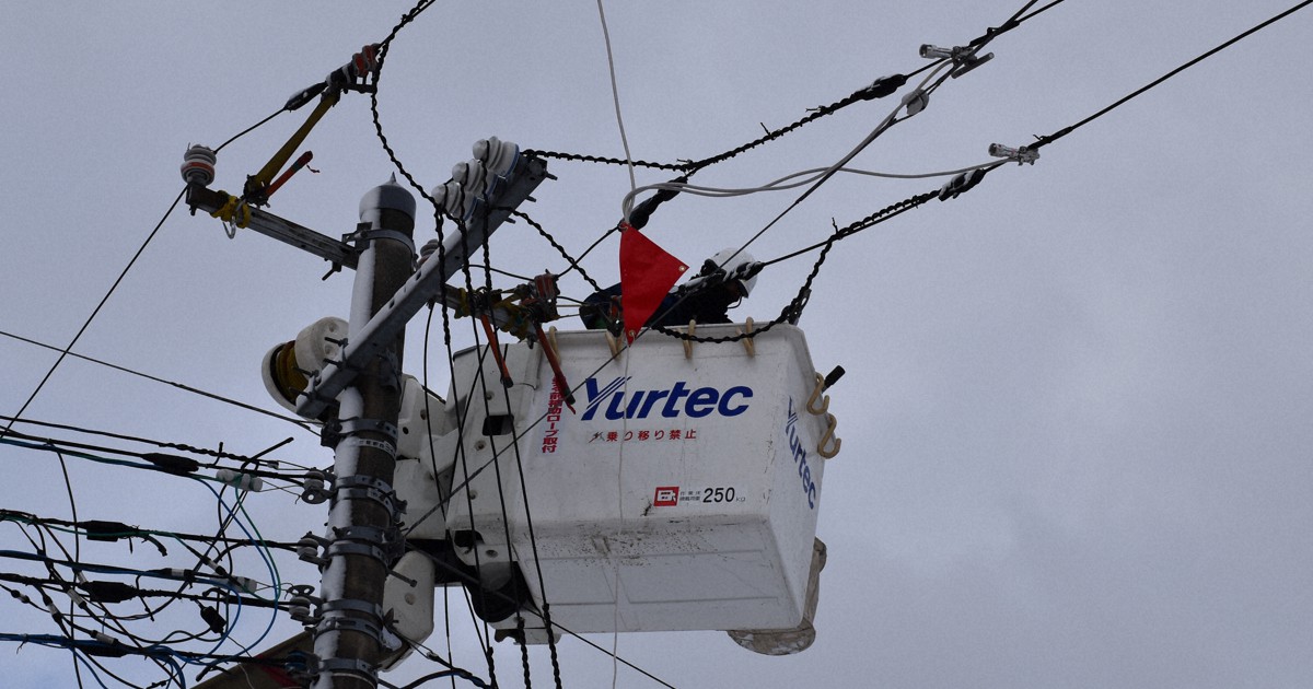 大雪被害、秋田で深刻 6万6500世帯停電 死者11人 一部損壊82棟 | 毎日新聞