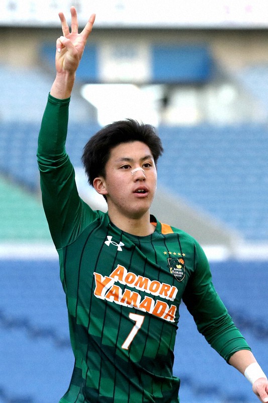 青森山田、堅守こじ開けゴールラッシュ 殊勲の安斎「気を引き締め王座