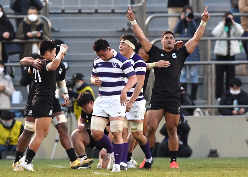 コロナ乗り越え 天理大ラグビー部躍進 雑草集団磨く小松監督のフランス流指導 毎日新聞