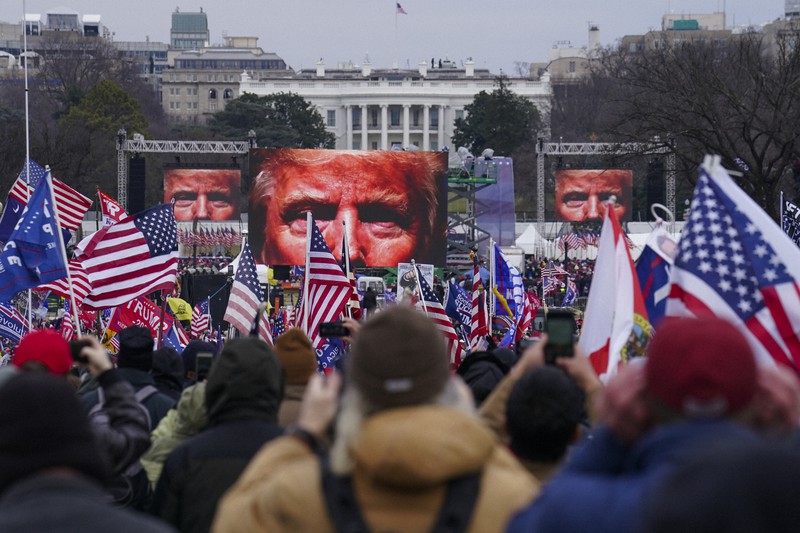 米ワシントンでの集会に参加するトランプ支持者=2021年1月6日、AP