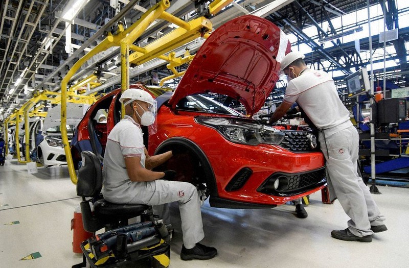 フィアット・クライスラー・オートモービルズ(FCA)の自動車工場=ロイター