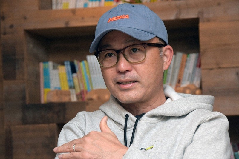 「ファウジャさんにとってのマラソンは夢や希望を追いかけるためのものだった」と語る金哲彦さん=東京都品川区で、木村滋撮影